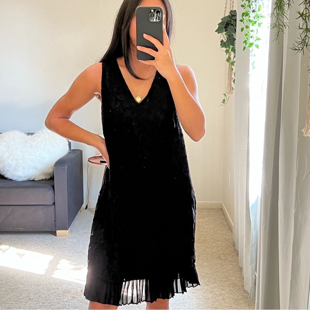BCBGBlack Lace Pleated Mini Dress 🖤